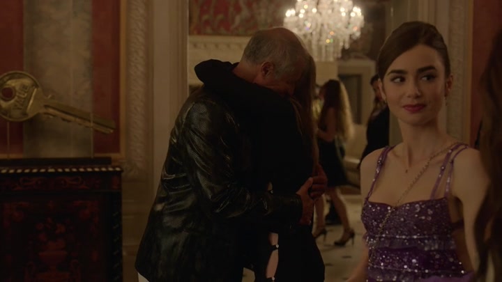 Emily_in_Paris_S02E02_WEBRip_x264-ION10_1370.jpg Emily_in_Paris_S02E02_WEBRip_x264-ION10_1370.jpg