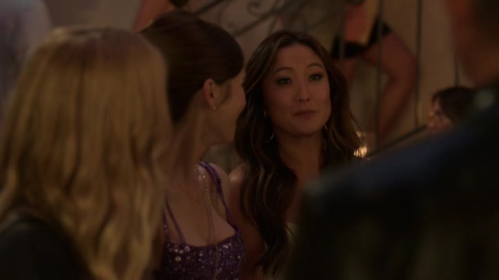 Emily_in_Paris_S02E02_WEBRip_x264-ION10_1390.jpg Emily_in_Paris_S02E02_WEBRip_x264-ION10_1390.jpg