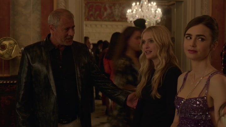 Emily_in_Paris_S02E02_WEBRip_x264-ION10_1410.jpg