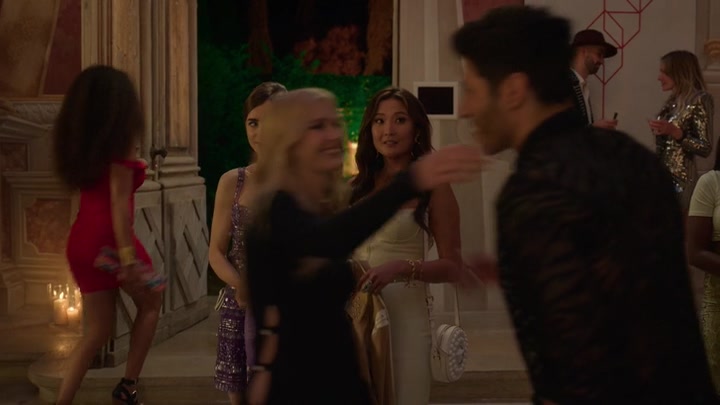 Emily_in_Paris_S02E02_WEBRip_x264-ION10_1415.jpg Emily_in_Paris_S02E02_WEBRip_x264-ION10_1415.jpg