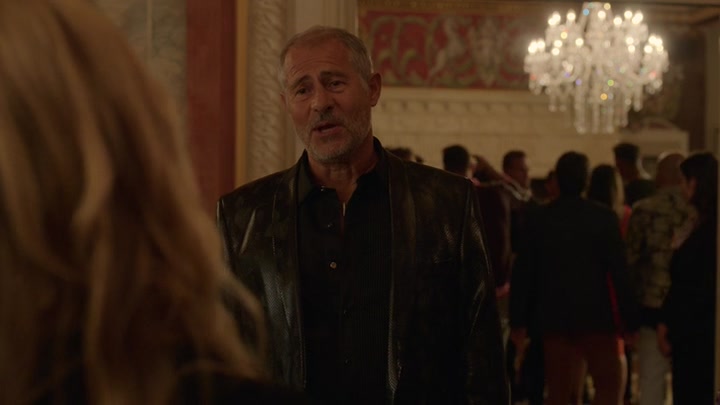 Emily_in_Paris_S02E02_WEBRip_x264-ION10_1432.jpg Emily_in_Paris_S02E02_WEBRip_x264-ION10_1432.jpg