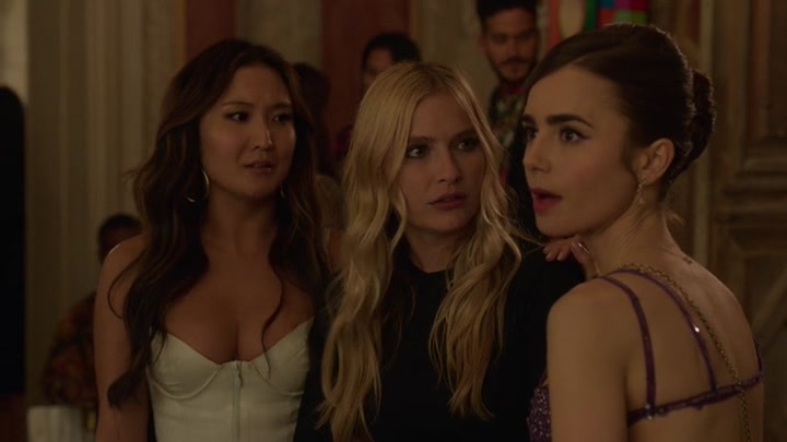 Emily_in_Paris_S02E02_WEBRip_x264-ION10_1473.jpg