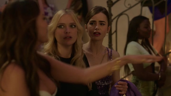 Emily_in_Paris_S02E02_WEBRip_x264-ION10_1475.jpg