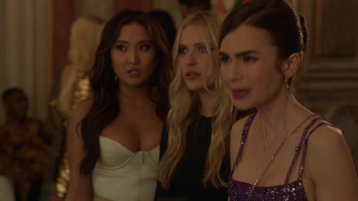 Emily_in_Paris_S02E02_WEBRip_x264-ION10_1493.jpg