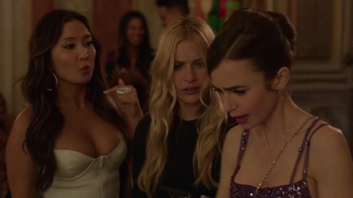 Emily_in_Paris_S02E02_WEBRip_x264-ION10_1499.jpg