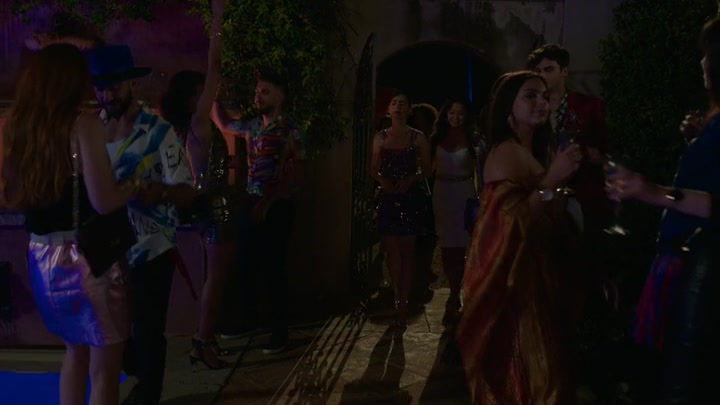 Emily_in_Paris_S02E02_WEBRip_x264-ION10_1595.jpg Emily_in_Paris_S02E02_WEBRip_x264-ION10_1595.jpg