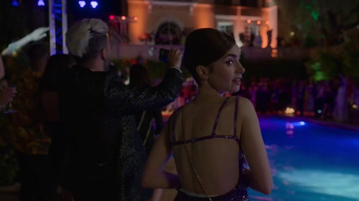 Emily_in_Paris_S02E02_WEBRip_x264-ION10_1685.jpg Emily_in_Paris_S02E02_WEBRip_x264-ION10_1685.jpg