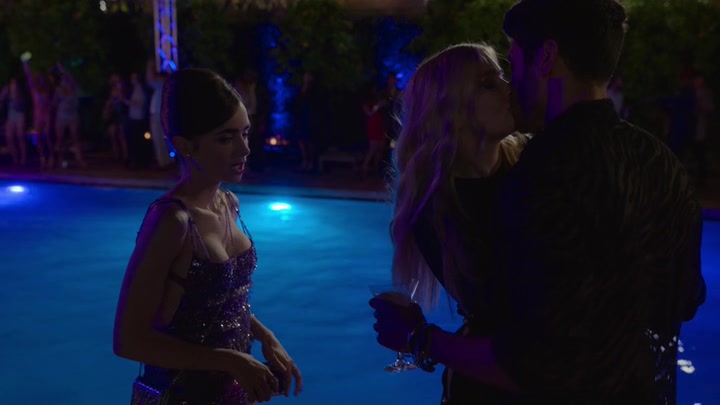 Emily_in_Paris_S02E02_WEBRip_x264-ION10_1714.jpg Emily_in_Paris_S02E02_WEBRip_x264-ION10_1714.jpg