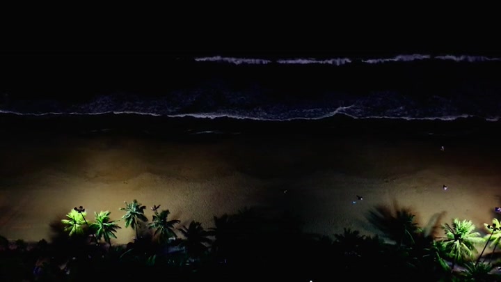 Emily_in_Paris_S02E02_WEBRip_x264-ION10_1775.jpg