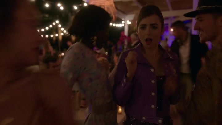 Emily_in_Paris_S02E02_WEBRip_x264-ION10_1835.jpg