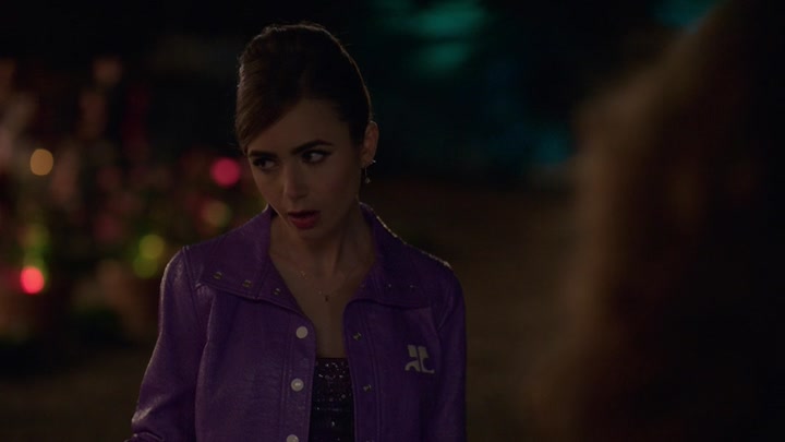 Emily_in_Paris_S02E02_WEBRip_x264-ION10_1983.jpg
