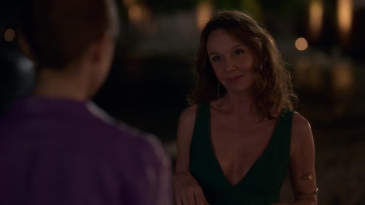 Emily_in_Paris_S02E02_WEBRip_x264-ION10_2008.jpg