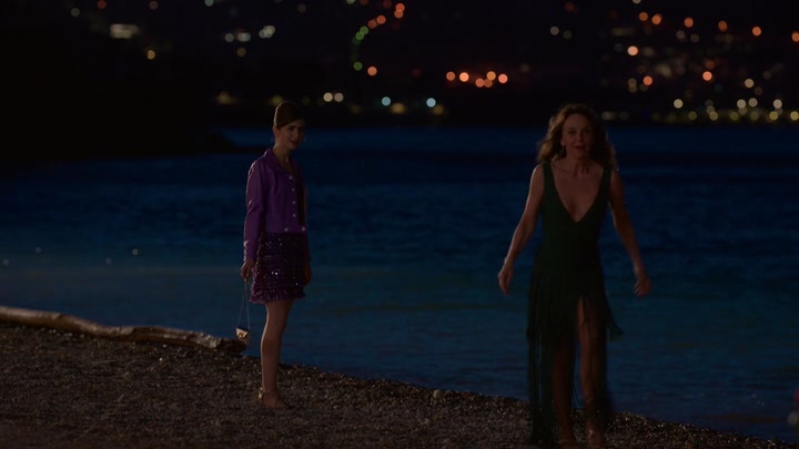 Emily_in_Paris_S02E02_WEBRip_x264-ION10_2015.jpg