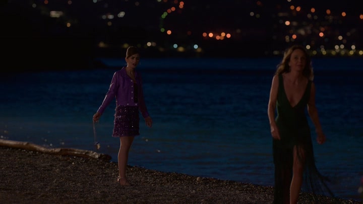Emily_in_Paris_S02E02_WEBRip_x264-ION10_2018.jpg
