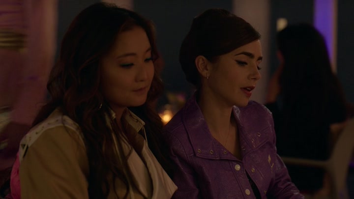 Emily_in_Paris_S02E02_WEBRip_x264-ION10_2150.jpg
