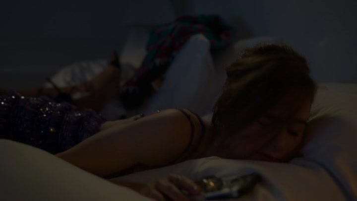 Emily_in_Paris_S02E02_WEBRip_x264-ION10_2176.jpg