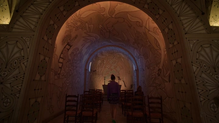 Emily_in_Paris_S02E02_WEBRip_x264-ION10_2234.jpg