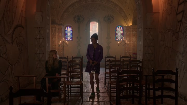 Emily_in_Paris_S02E02_WEBRip_x264-ION10_2238.jpg