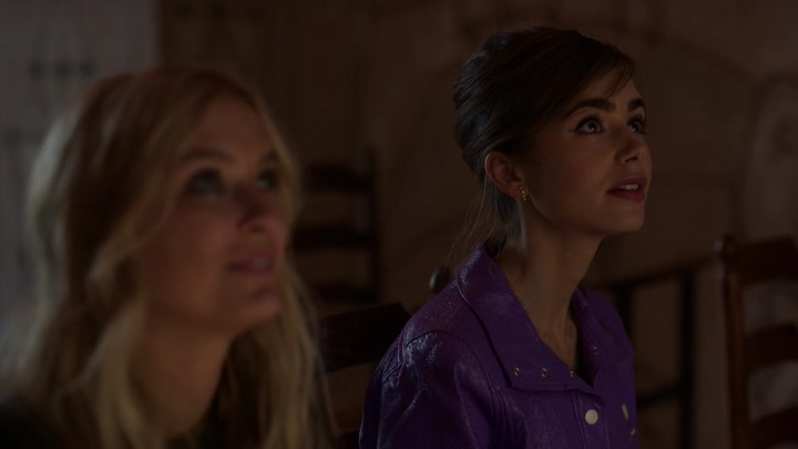 Emily_in_Paris_S02E02_WEBRip_x264-ION10_2290.jpg