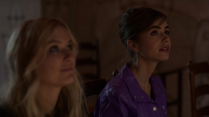 Emily_in_Paris_S02E02_WEBRip_x264-ION10_2292.jpg