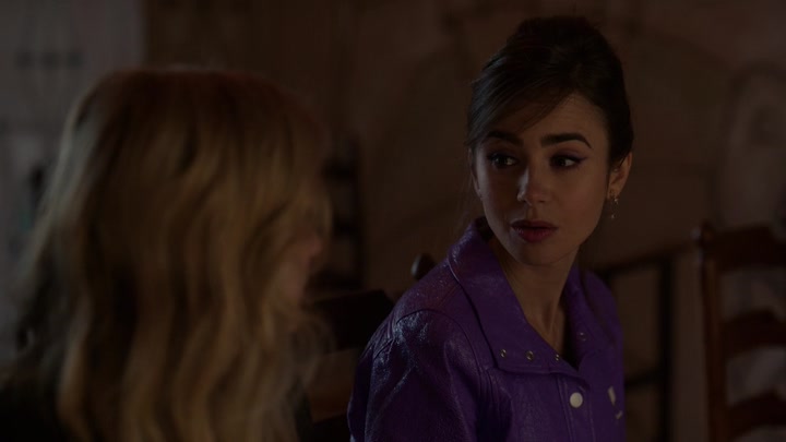 Emily_in_Paris_S02E02_WEBRip_x264-ION10_2313.jpg