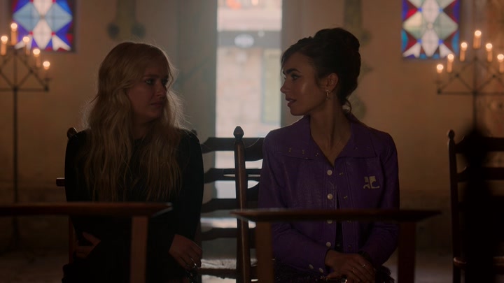 Emily_in_Paris_S02E02_WEBRip_x264-ION10_2359.jpg