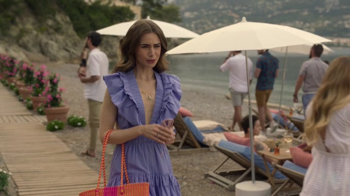 Emily_in_Paris_S02E02_WEBRip_x264-ION10_2389.jpg Emily_in_Paris_S02E02_WEBRip_x264-ION10_2389.jpg