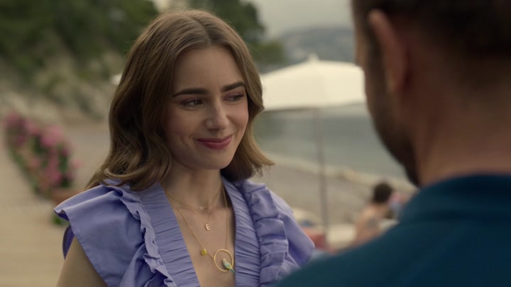 Emily_in_Paris_S02E02_WEBRip_x264-ION10_2437.jpg