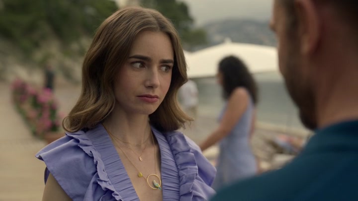 Emily_in_Paris_S02E02_WEBRip_x264-ION10_2461.jpg