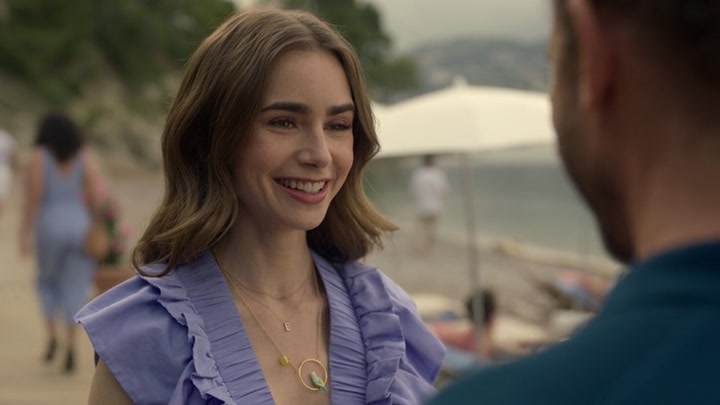 Emily_in_Paris_S02E02_WEBRip_x264-ION10_2468.jpg