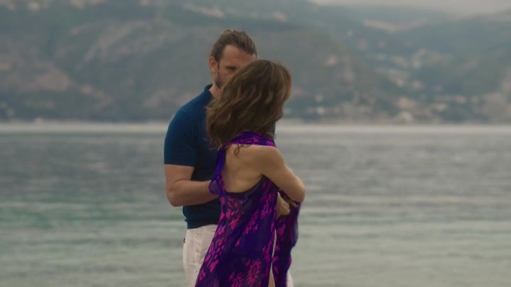 Emily_in_Paris_S02E02_WEBRip_x264-ION10_2535.jpg