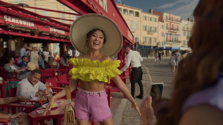 Emily_in_Paris_S02E02_WEBRip_x264-ION10_2578.jpg Emily_in_Paris_S02E02_WEBRip_x264-ION10_2578.jpg