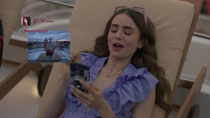 Emily_in_Paris_S02E02_WEBRip_x264-ION10_2736.jpg