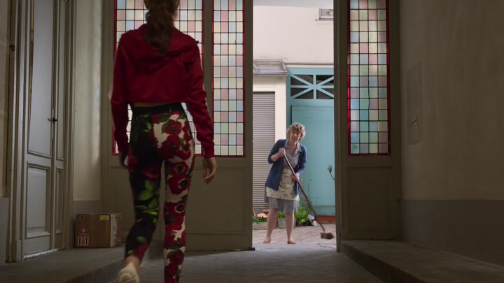 Emily_in_Paris_S02E03_WEBRip_x264-ION10_0027.jpg Emily_in_Paris_S02E03_WEBRip_x264-ION10_0027.jpg