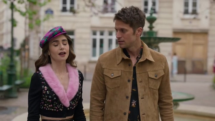 Emily_in_Paris_S02E03_WEBRip_x264-ION10_0233.jpg