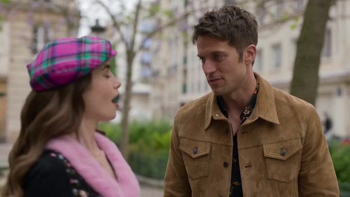 Emily_in_Paris_S02E03_WEBRip_x264-ION10_0245.jpg