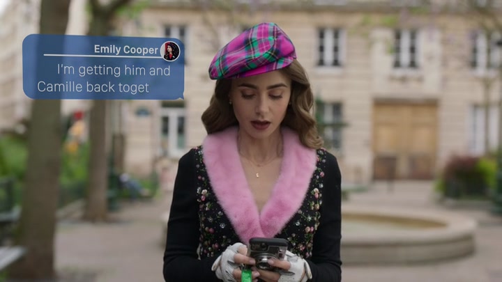 Emily_in_Paris_S02E03_WEBRip_x264-ION10_0296.jpg