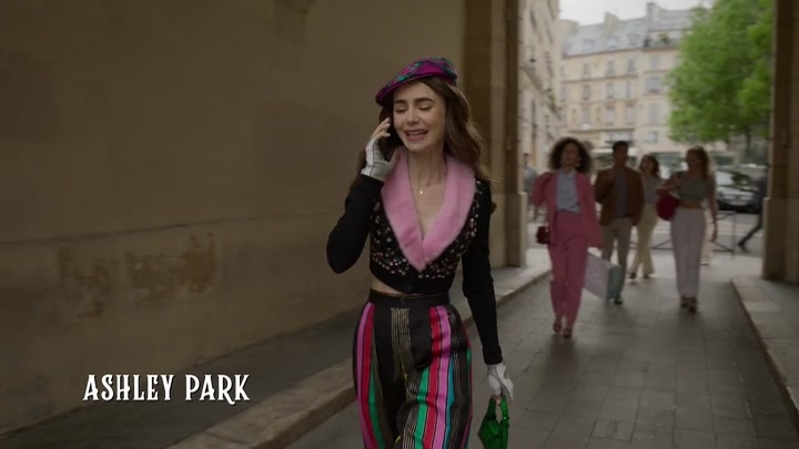 Emily_in_Paris_S02E03_WEBRip_x264-ION10_0338.jpg
