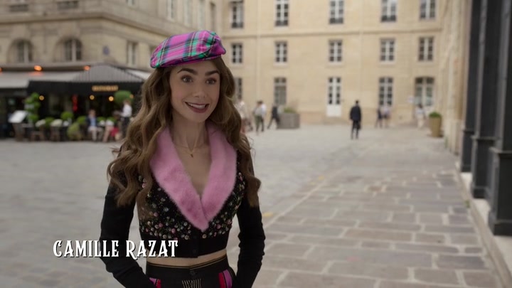 Emily_in_Paris_S02E03_WEBRip_x264-ION10_0372.jpg