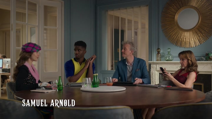 Emily_in_Paris_S02E03_WEBRip_x264-ION10_0384.jpg