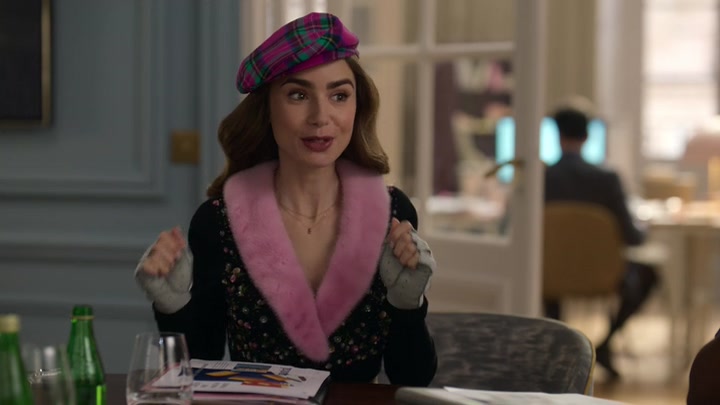 Emily_in_Paris_S02E03_WEBRip_x264-ION10_0393.jpg