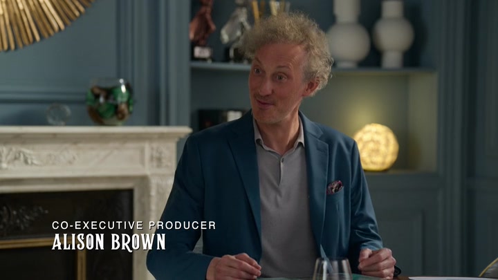 Emily_in_Paris_S02E03_WEBRip_x264-ION10_0409.jpg