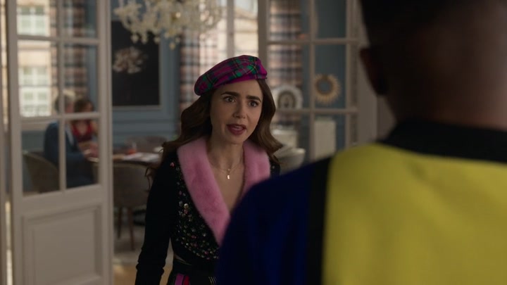 Emily_in_Paris_S02E03_WEBRip_x264-ION10_0477.jpg