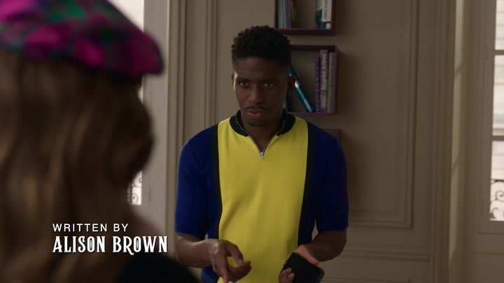 Emily_in_Paris_S02E03_WEBRip_x264-ION10_0481.jpg