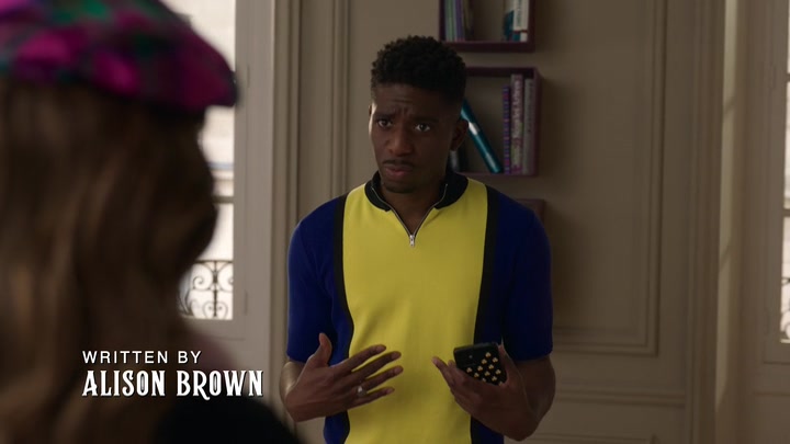 Emily_in_Paris_S02E03_WEBRip_x264-ION10_0483.jpg