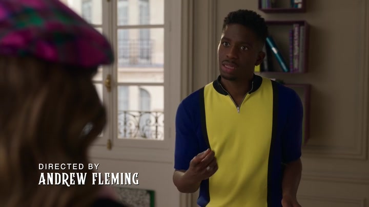 Emily_in_Paris_S02E03_WEBRip_x264-ION10_0497.jpg