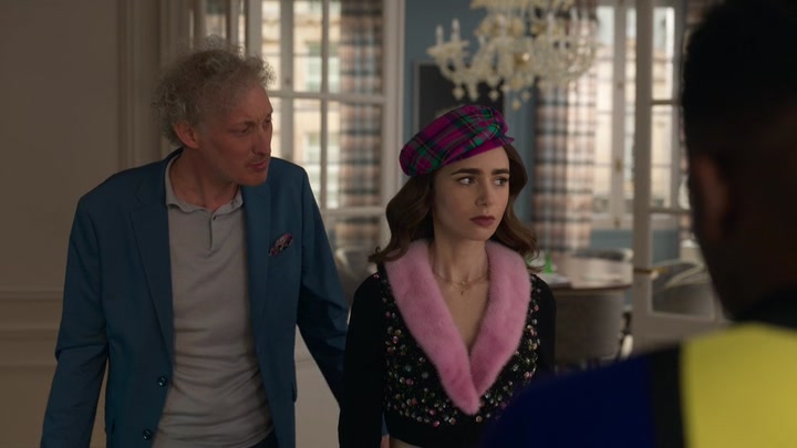 Emily_in_Paris_S02E03_WEBRip_x264-ION10_0519.jpg