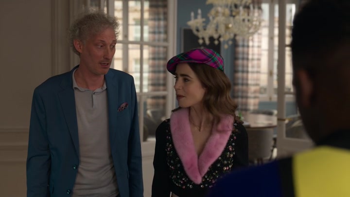 Emily_in_Paris_S02E03_WEBRip_x264-ION10_0521.jpg