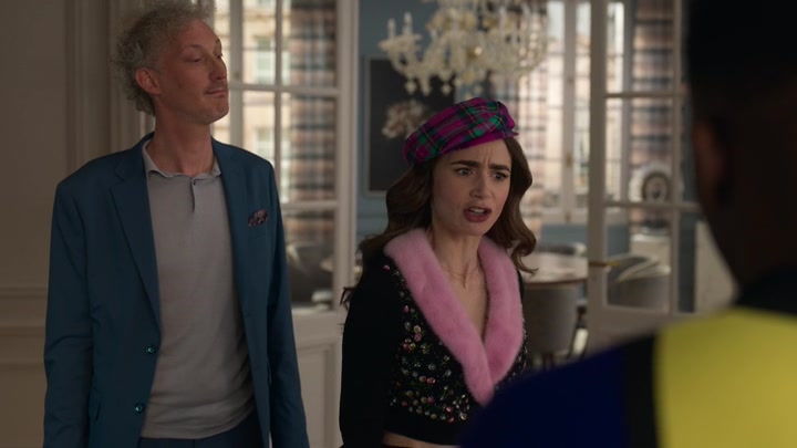 Emily_in_Paris_S02E03_WEBRip_x264-ION10_0537.jpg