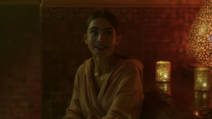 Emily_in_Paris_S02E03_WEBRip_x264-ION10_0747.jpg